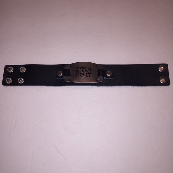 Wish it, Dream it, Do it Black Leather Cuff ๐ค - Picture 5 of 8